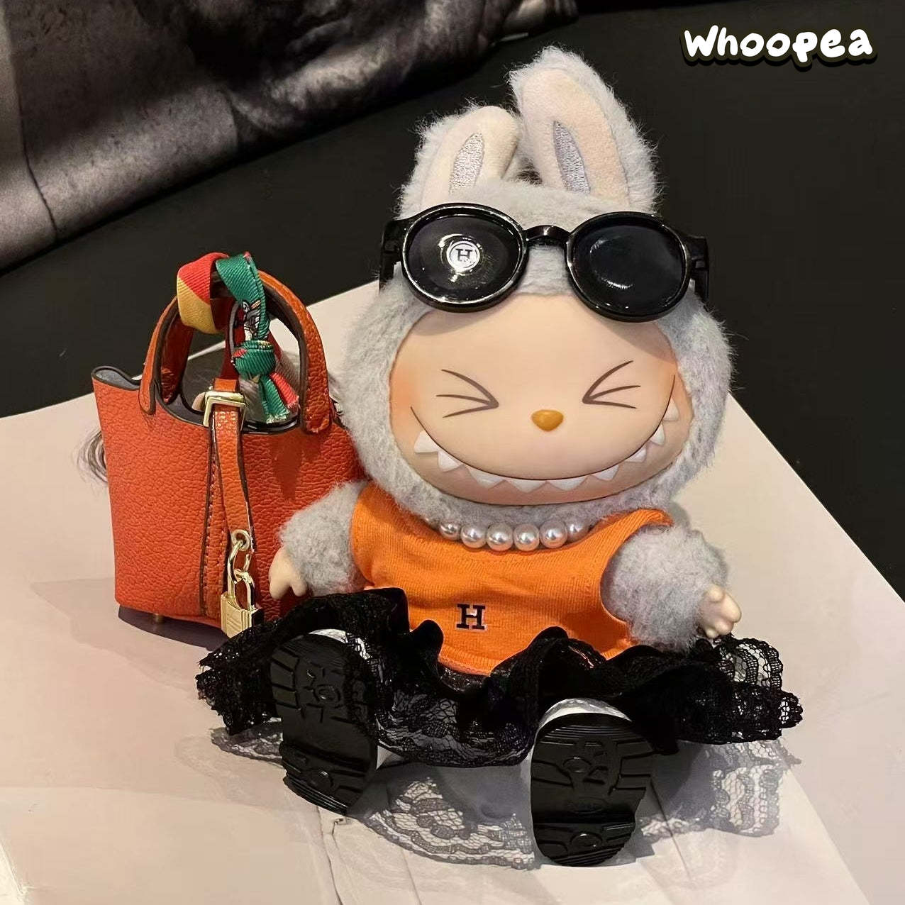 Prabangos įkvėptas Labubu stiliaus drabužių rinkinys